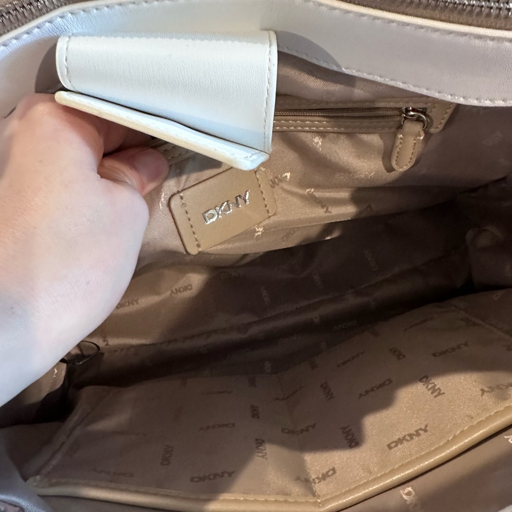 DKNY Tan and White Tote Bag - Picture 10 of 17